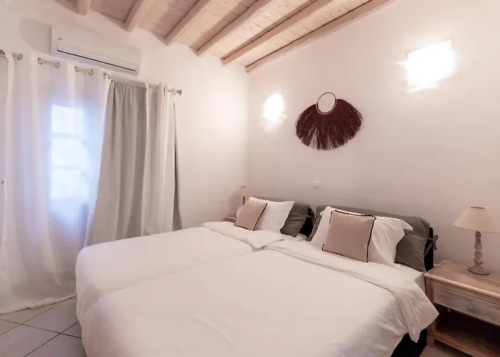 Of Memories * Glastros (Mykonos)