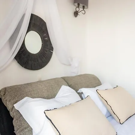 Of Memories * Glastros (Mykonos)